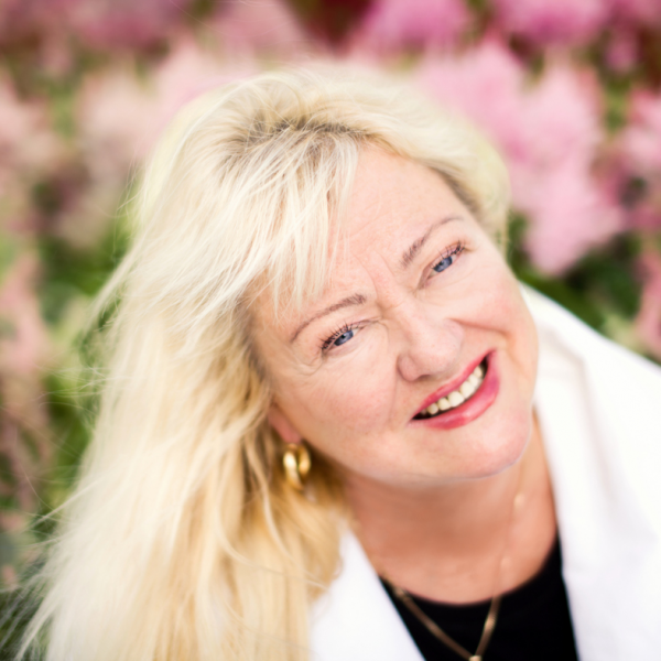 Paula Koras – Suomen luotetuin selvänäkijä